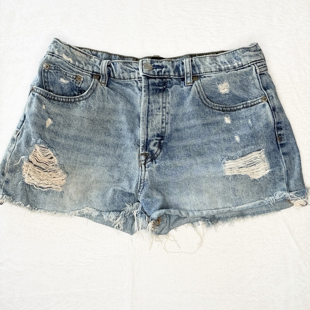 GAP Light‎ Wash Distressed Cut Off Denim Shorts Womens 29 3 Inseam Y2K Grunge